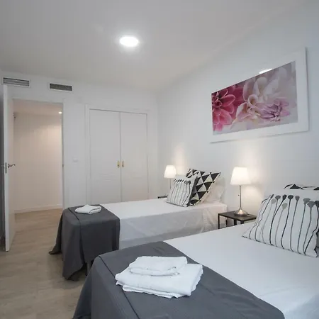 Stylish *New* Apartment In Alicante W/ 4 Bedrooms Extérieur photo